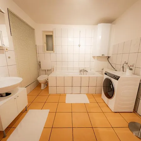 Bonnystay Gallery Im Zentrum Διαμέρισμα Λάντσχουτ