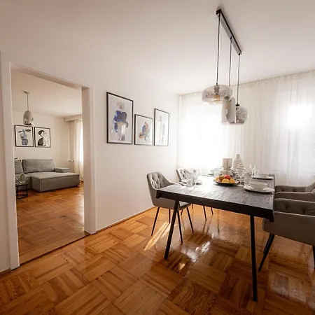 Bonnystay Gallery Im Zentrum Apartamento